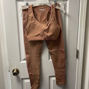 FOREVER 21 SPORTS ACTIVE SET